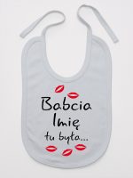 babcia tu była z całusami śliniak niemowlęcy kolor szary 184