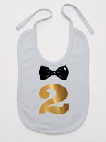 dwójka z muszką na drugie urodziny śliniak niemowlęcy kolor szary 220