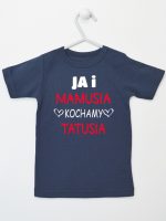 ja i mamusia kochamy tatusia koszulka z krótkim rękawem kolor granatowy 243 ja i mamusia kochamy tatusia koszulka z krótkim rękawem kolor granatowy 243