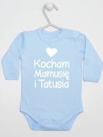 kocham mamusię i tatusia z sercem body z długim rękawem kolor błękitny 034 kocham mamusię i tatusia z sercem body z długim rękawem kolor błękitny 034