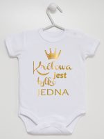 królowa jest tylko jedna nadruk złoty body z krótkim rękawem kolor biały 231 królowa jest tylko jedna nadruk złoty body z krótkim rękawem kolor biały 231