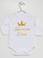 księżniczka tatusia z koroną nadruk złoty body z długim rękawem kolor biały 240 księżniczka tatusia z koroną nadruk złoty body z długim rękawem kolor biały 240