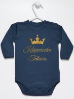 księżniczka tatusia z koroną nadruk złoty body z długim rękawem kolor granatowy 240 księżniczka tatusia z koroną nadruk złoty body z długim rękawem kolor granatowy 240