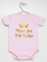 mam już pół roku nadruk złoty body z krótkim rękawem kolor różowy 237 mam już pół roku nadruk złoty body z krótkim rękawem kolor różowy 237