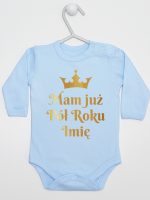 mam już pół roku z imieniem nadruk złoty body z długim rękawem kolor błękitny 249