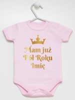 mam już pół roku z imieniem nadruk złoty body z krótkim rękawem kolor różowy 249
