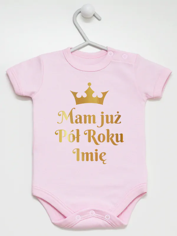 mam już pół roku z imieniem nadruk złoty body z krótkim rękawem kolor różowy 249