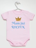 mam już roczek nadruk dla chłopca body z krótkim rękawem kolor różowy 215 mam już roczek nadruk dla chłopca body z krótkim rękawem kolor różowy 215