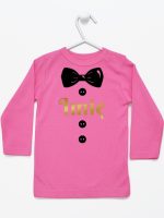 muszka z guzikami i imieniem dziecka koszulka z długim rękawem kolor ciemny różowy 223