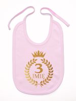 na tzrecie urodziny z laurami nadruk złoty śliniak niemowlęcy kolor różowy 200