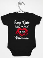 sorry girls mommy is my valentine body z krótkim rękawem kolor czarny 187