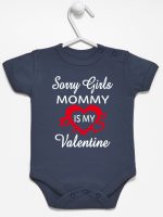 sorry girls mommy is my valentine body z krótkim rękawem kolor granatowy 187