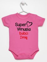 super wnusia babci z imieniem body z krótkim rękawem kolor ciemny rózowy 095