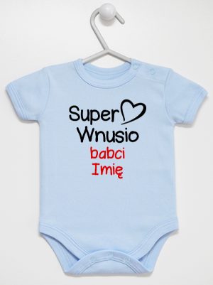 super wnusio babci z imieniem body z krótkim rękawem kolor błękitny 097