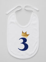 trójka z korona na trzecie urodziny śliniak niemowlęcy kolor biały 258 trójka z korona na trzecie urodziny śliniak niemowlęcy kolor biały 258