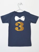 trójka z muszką na trzecie urodziny koszulka z krótkim rękawem kolor granatowy 221 trójka z muszką na trzecie urodziny koszulka z krótkim rękawem kolor granatowy 221