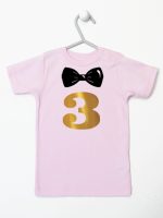 trójka z muszką na trzecie urodziny koszulka z krótkim rękawem kolor różowy 221 trójka z muszką na trzecie urodziny koszulka z krótkim rękawem kolor różowy 221
