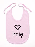 z imieniem dziecka i sercem  śliniak niemowlęcy kolor różowy 090