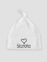 ślicznotka z sercem czapka biala 032