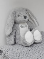 maskotka króliczek szary mały z imieniem dziecka m025b