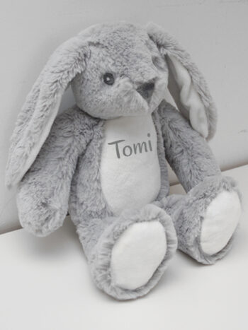 króliczek szary z imieniem tomi